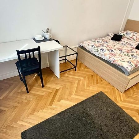 Fantastic Waw - Kp69 Room D Varsó Kültér fotó